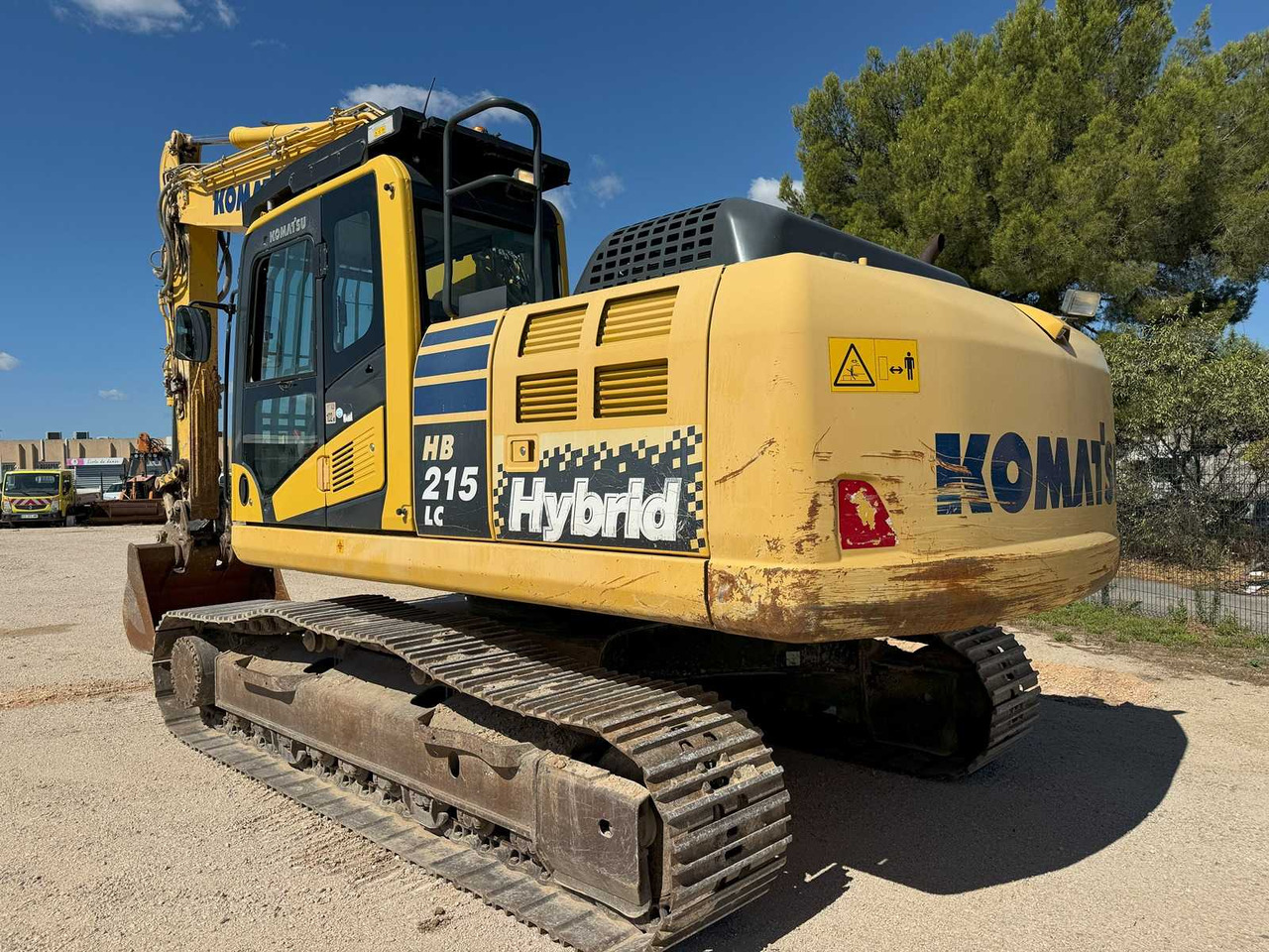 KOMATSU - 2017 - HB215LC-2 - CRAWLER EXCAVATOR - حفارة: صورة 4 KOMATSU - 2017 - HB215LC-2 - CRAWLER EXCAVATOR - حفارة: صورة 4