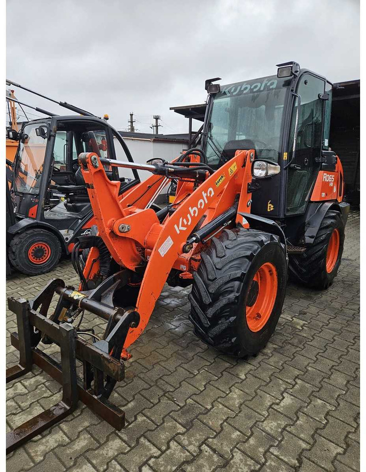 KUBOTA - R065 - WHELL LOADER - 2017 - اللودر بعجل: صورة 3 KUBOTA - R065 - WHELL LOADER - 2017 - اللودر بعجل: صورة 3