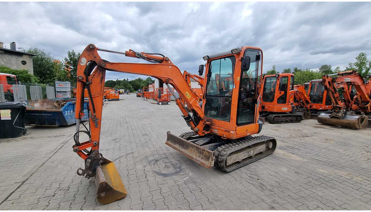 KUBOTA U27-4 - حفارة مُصَّغرة: صورة 2 KUBOTA U27-4 - حفارة مُصَّغرة: صورة 2