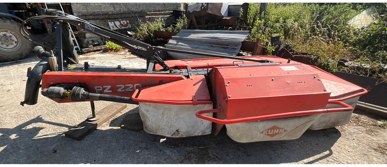 KUHN GMD 802 F-FF 2015 Disc Mower - ماكينات قطع الحشائش الغابات: صورة 2 KUHN GMD 802 F-FF 2015 Disc Mower - ماكينات قطع الحشائش الغابات: صورة 2