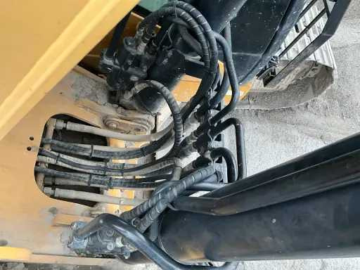 حفار زحاف Komatsu 323D: صورة 18