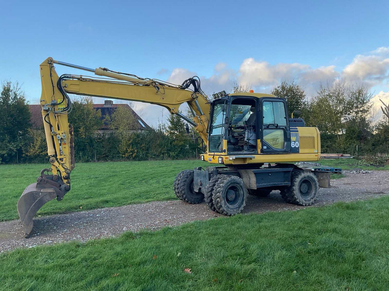 Komatsu PW160-7EO - حفارة دولاب: صورة 2 Komatsu PW160-7EO - حفارة دولاب: صورة 2