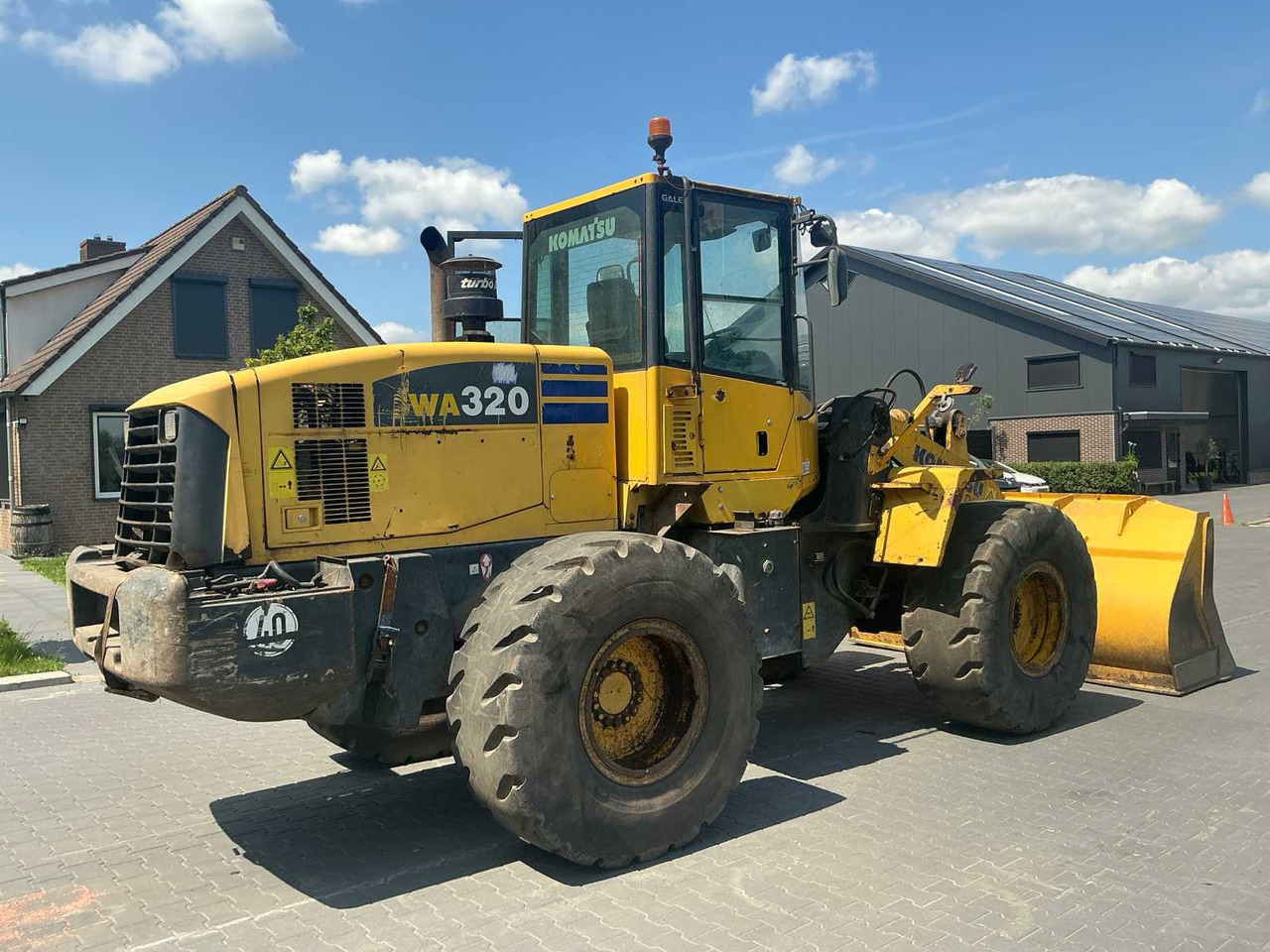 Komatsu WA320-5H - اللودر بعجل: صورة 5 Komatsu WA320-5H - اللودر بعجل: صورة 5