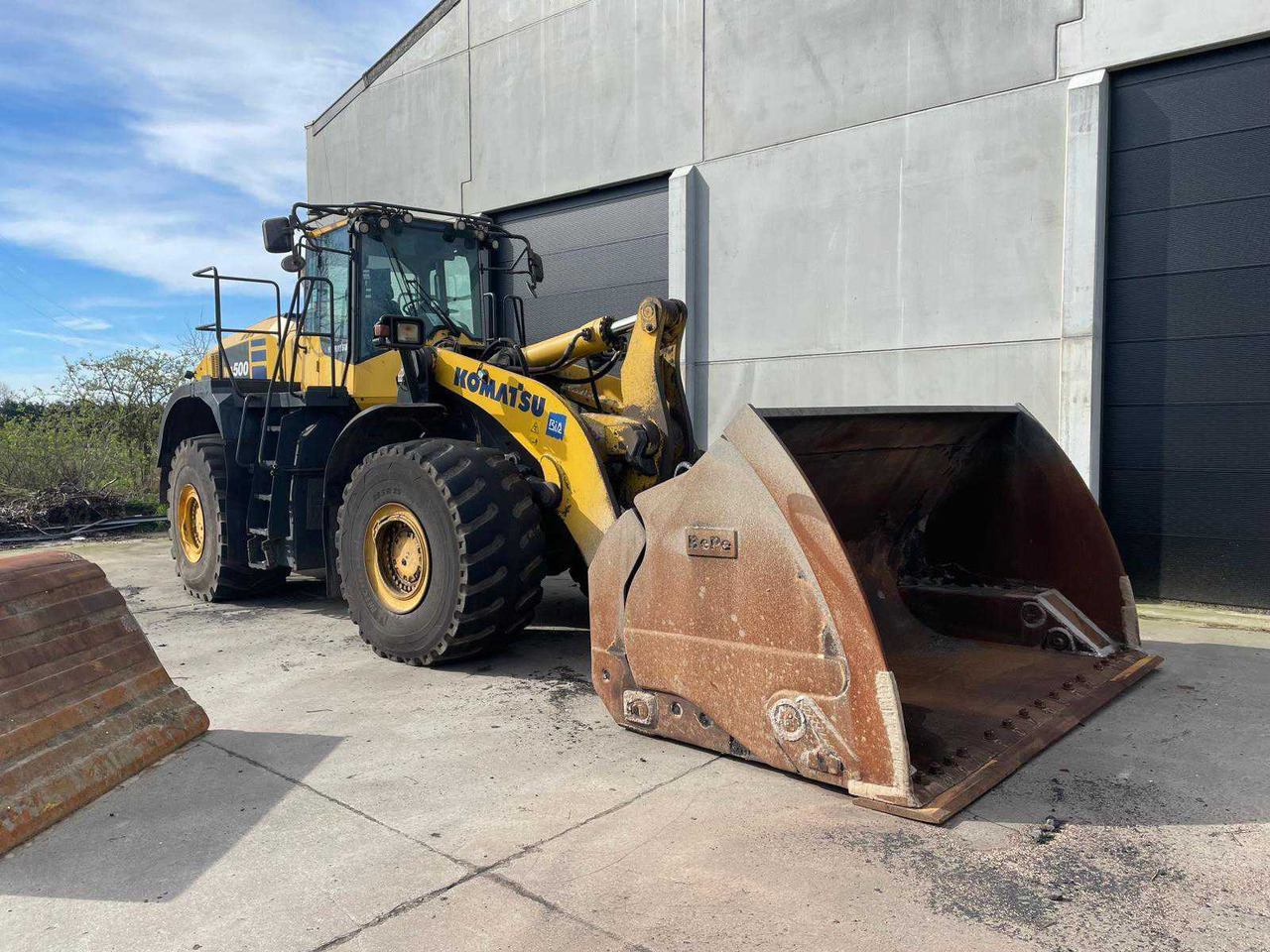 Komatsu WA500-8 - اللودر بعجل: صورة 4 Komatsu WA500-8 - اللودر بعجل: صورة 4