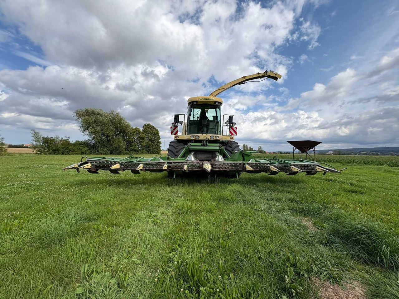 Krone Big X 700 mit EasyCollect 903 - حصادة الأعلاف: صورة 5 Krone Big X 700 mit EasyCollect 903 - حصادة الأعلاف: صورة 5