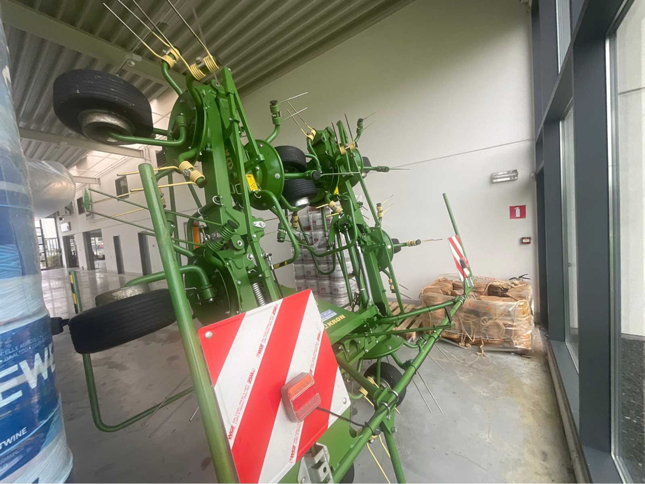 Krone KW7.92/8 - الآلات الزراعية: صورة 5 Krone KW7.92/8 - الآلات الزراعية: صورة 5