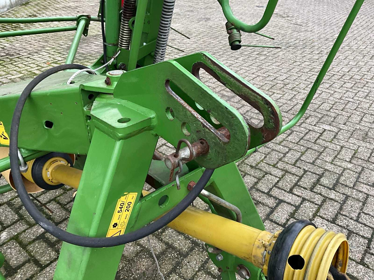 Krone KW8.82 - معدات تيبيس التبن: صورة 5 Krone KW8.82 - معدات تيبيس التبن: صورة 5