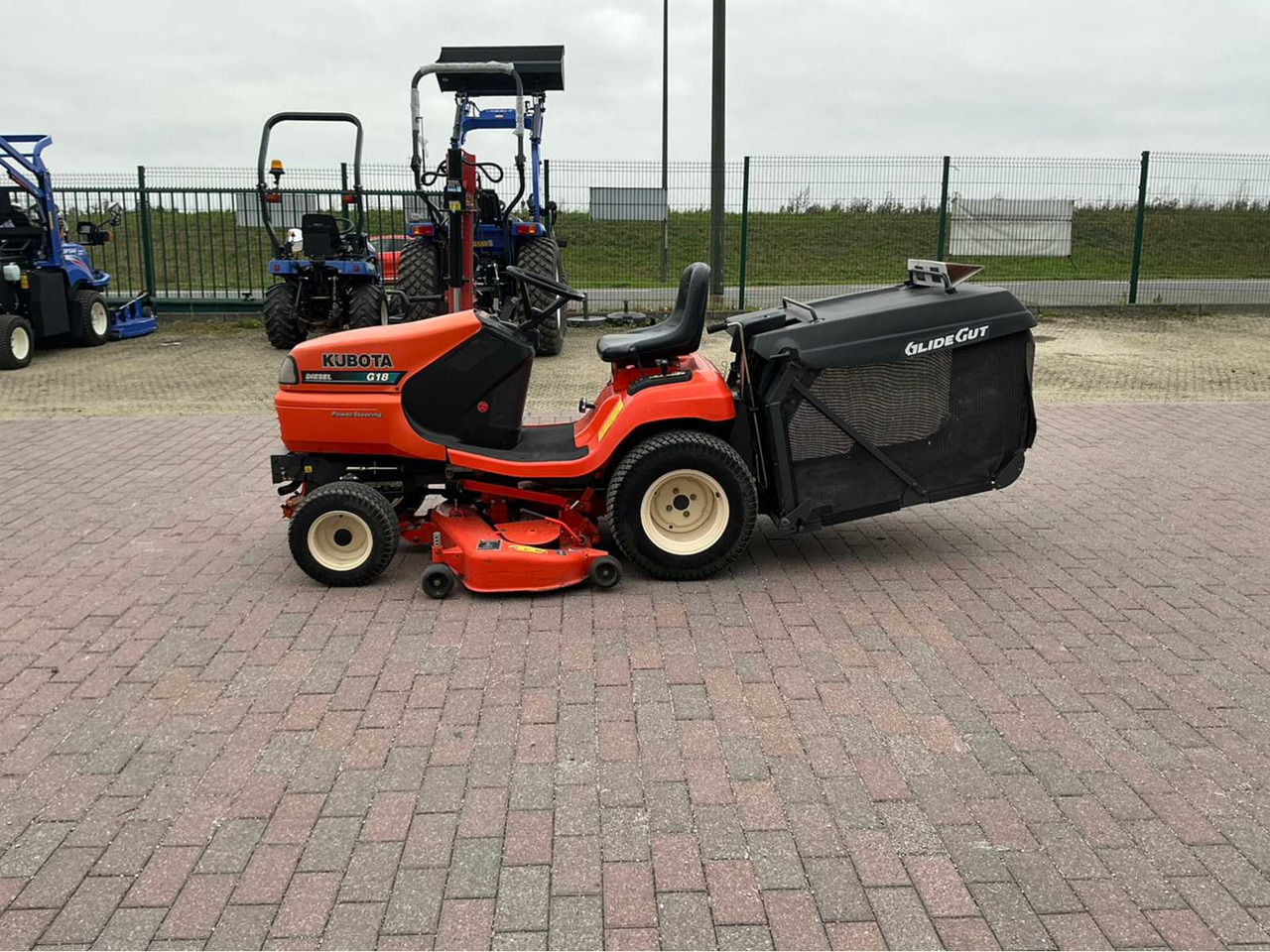 Kubota G18 Tondeuse autoportée - التقطيع جزازة/ ماكينات قطع الحشائش: صورة 3 Kubota G18 Tondeuse autoportée - التقطيع جزازة/ ماكينات قطع الحشائش: صورة 3