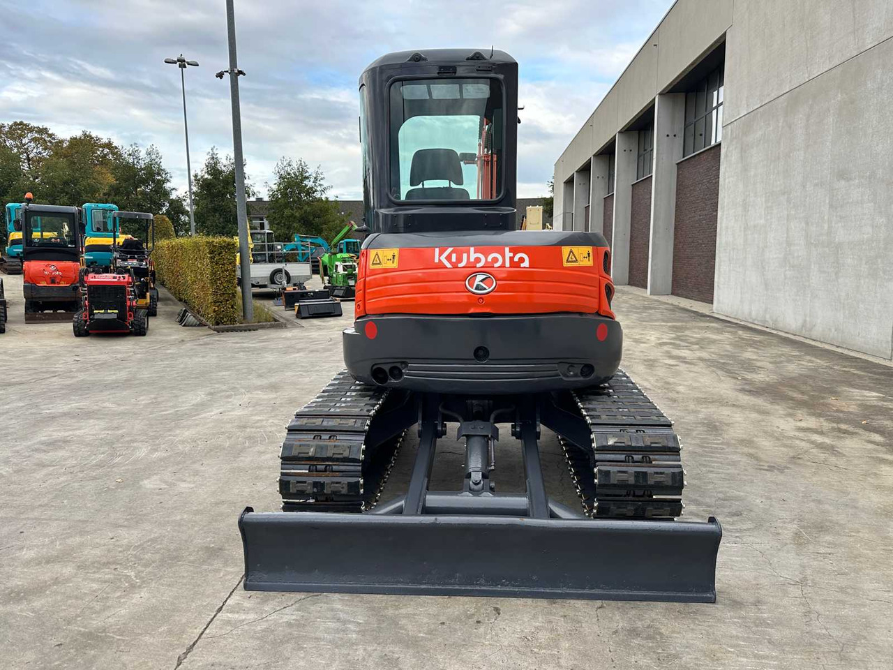 Kubota KUBOTA - 2012 - KX155-3SZ - MIDI EXCAVATOR - حفار زحاف: صورة 5 Kubota KUBOTA - 2012 - KX155-3SZ - MIDI EXCAVATOR - حفار زحاف: صورة 5
