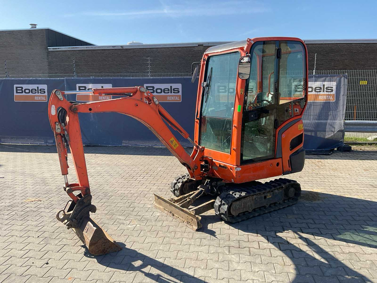 Kubota KX016-4G - حفارة مُصَّغرة: صورة 1 Kubota KX016-4G - حفارة مُصَّغرة: صورة 1