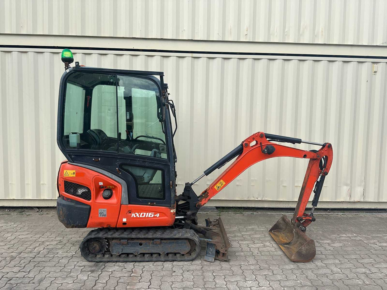 Kubota KX016-4 - حفارة مُصَّغرة: صورة 2 Kubota KX016-4 - حفارة مُصَّغرة: صورة 2