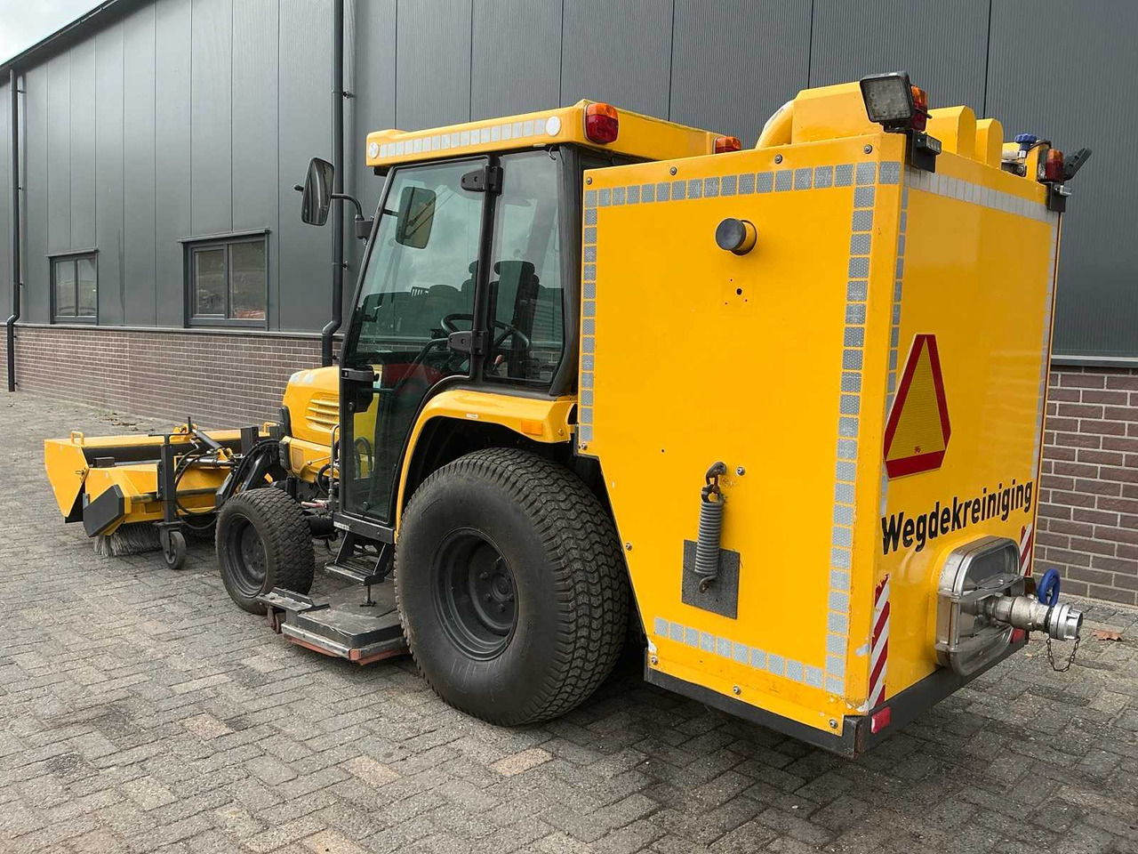 Kubota STV40 - جرار صغير: صورة 3 Kubota STV40 - جرار صغير: صورة 3