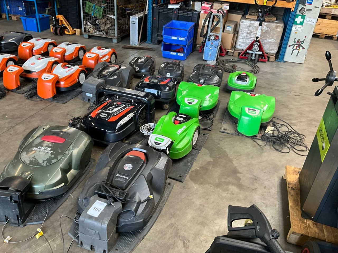 Kubota/Viking/Husqvarna - جزازة أعشاب الحدائق: صورة 1 Kubota/Viking/Husqvarna - جزازة أعشاب الحدائق: صورة 1