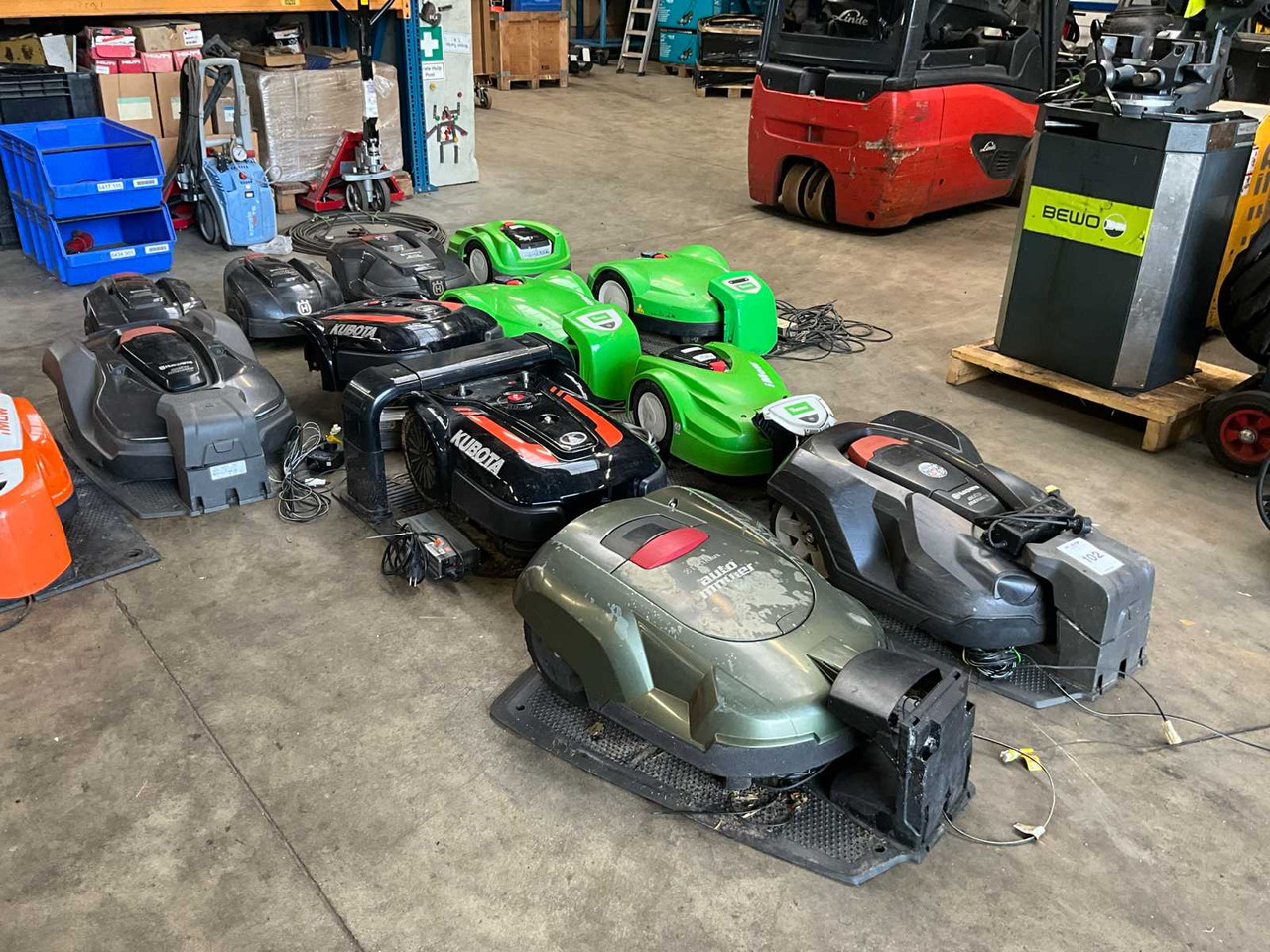 Kubota/Viking/Husqvarna - جزازة أعشاب الحدائق: صورة 3 Kubota/Viking/Husqvarna - جزازة أعشاب الحدائق: صورة 3