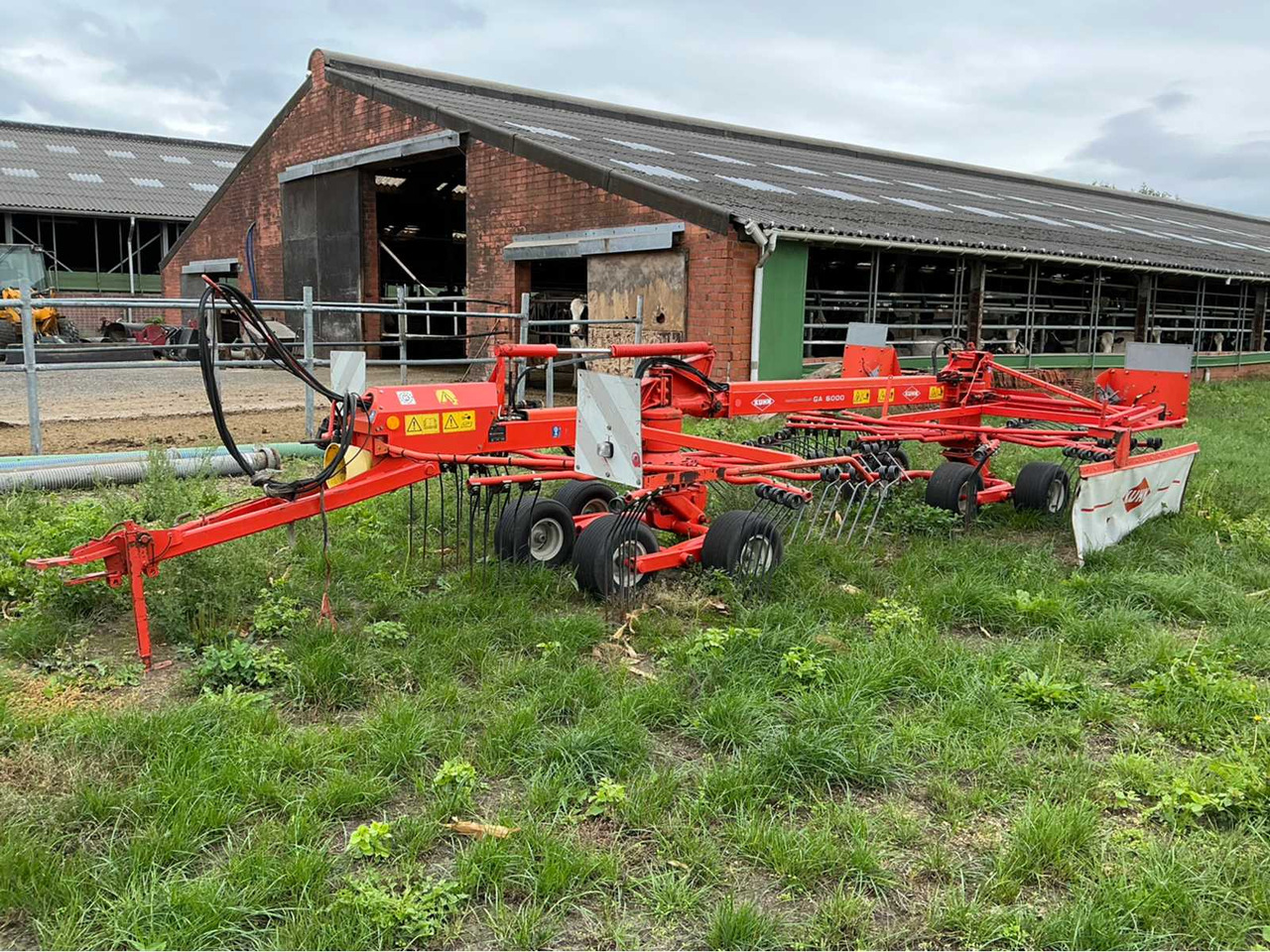 Kuhn GA6000 - معدات تيبيس التبن: صورة 4 Kuhn GA6000 - معدات تيبيس التبن: صورة 4