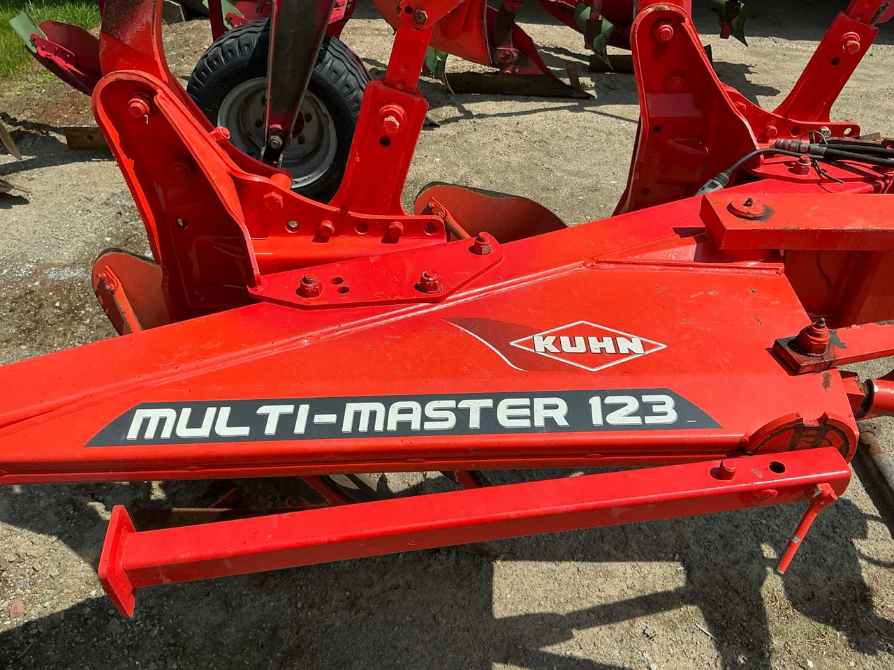 Kuhn Multimaster 123 - محراث: صورة 5 Kuhn Multimaster 123 - محراث: صورة 5