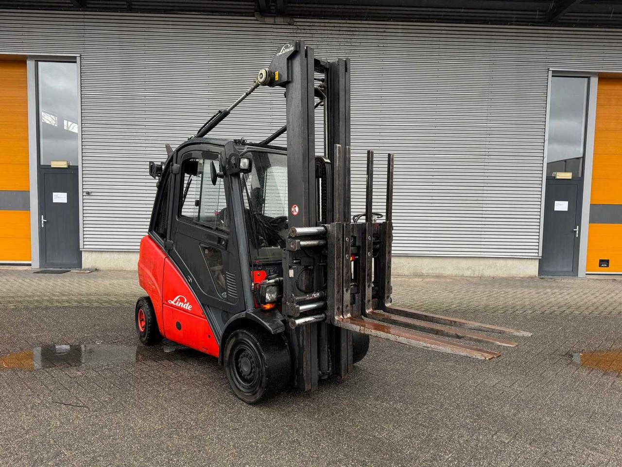 LINDE - H30 - FORKLIFT TRUCKS - 2006 - رافعة شوكية: صورة 1 LINDE - H30 - FORKLIFT TRUCKS - 2006 - رافعة شوكية: صورة 1