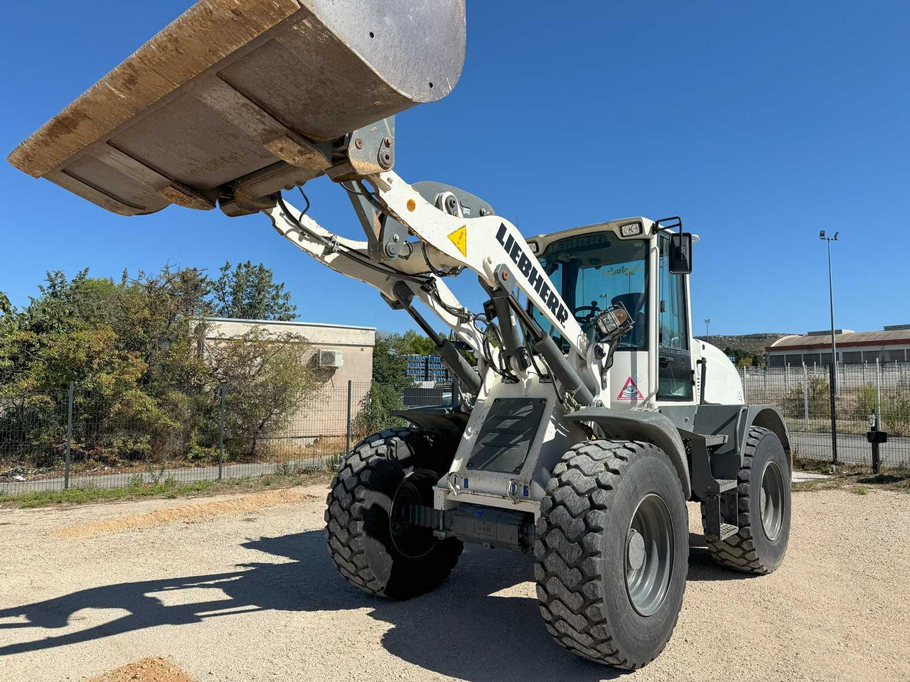 Liebherr L514 STEREO - اللودر بعجل: صورة 1 Liebherr L514 STEREO - اللودر بعجل: صورة 1