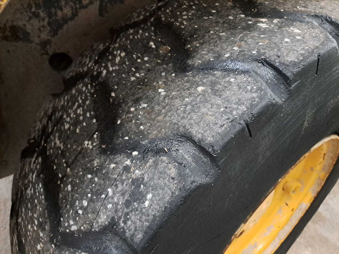 اللودر بعجل Liebherr L514: صورة 18