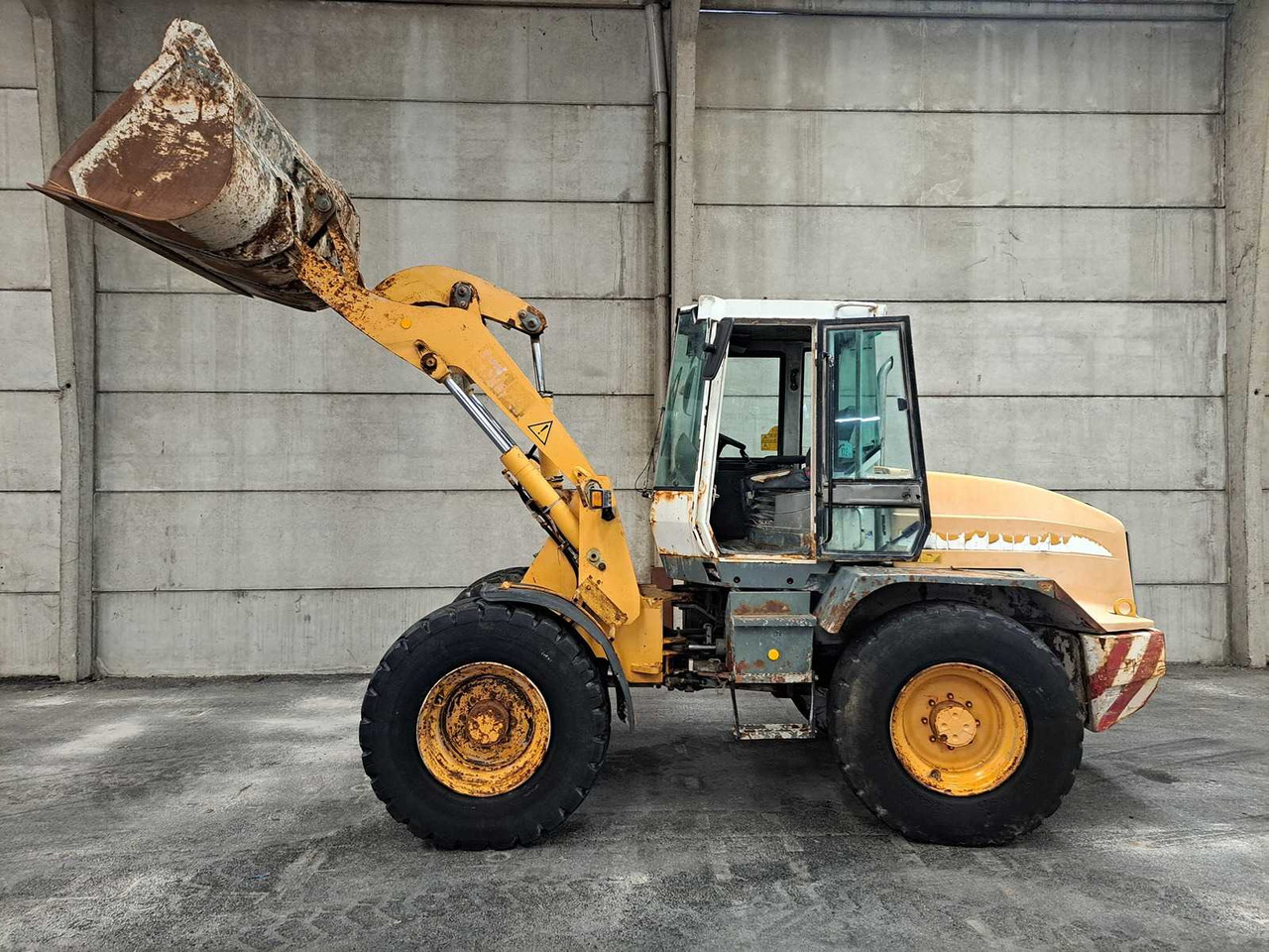 Liebherr L514 - اللودر بعجل: صورة 4 Liebherr L514 - اللودر بعجل: صورة 4