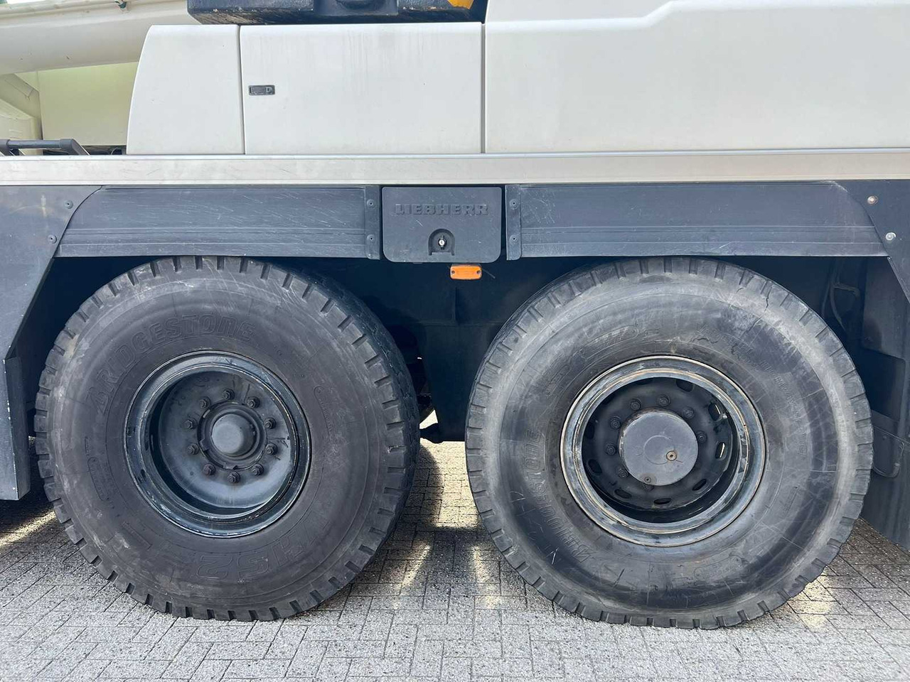 Liebherr LTM1060/2 - رافعة: صورة 3 Liebherr LTM1060/2 - رافعة: صورة 3