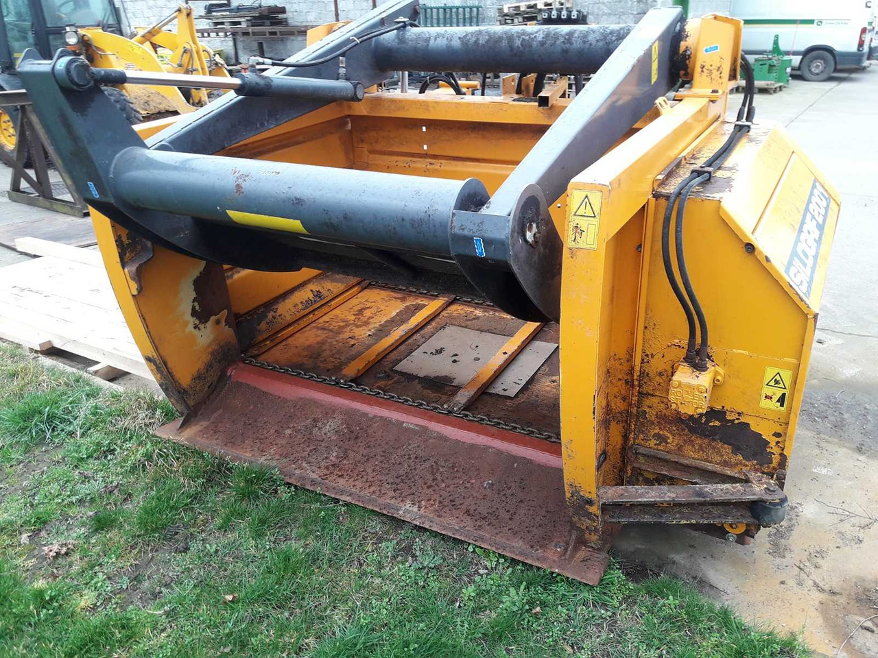 Lucas BG - معدات الثروة الحيوانية: صورة 4 Lucas BG - معدات الثروة الحيوانية: صورة 4