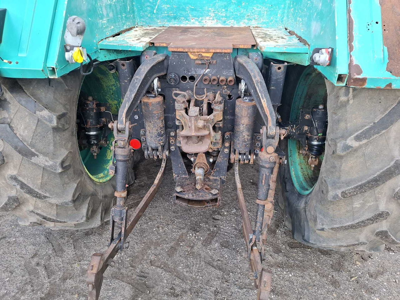 MB (MERCEDES BENZ) - 1982 - TRAC 1500 - ALL-WHEEL DRIVE AGRICULTURAL TRACTOR - جرار: صورة 5 MB (MERCEDES BENZ) - 1982 - TRAC 1500 - ALL-WHEEL DRIVE AGRICULTURAL TRACTOR - جرار: صورة 5