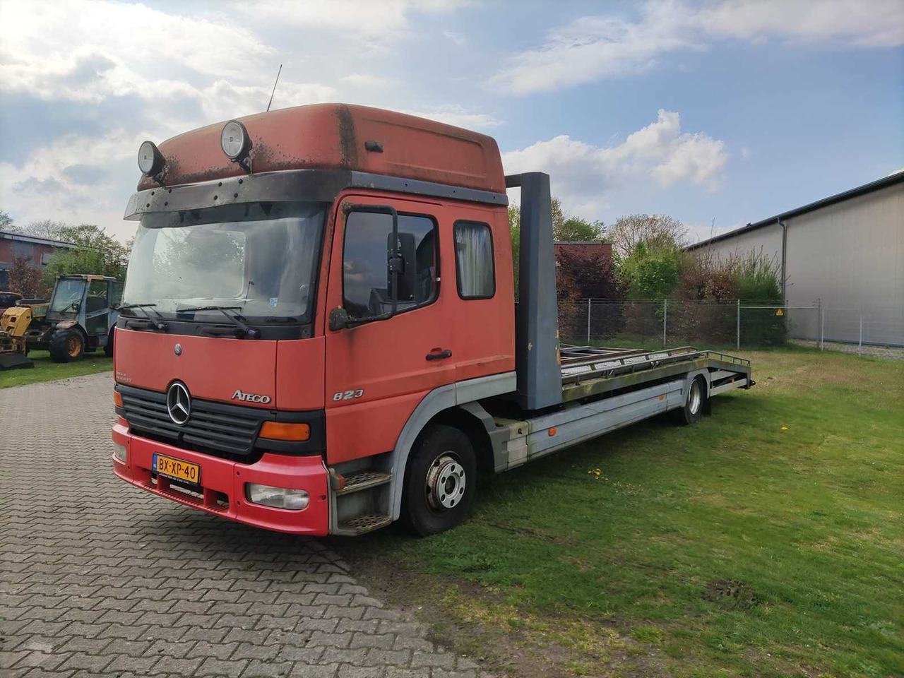 MERCEDES-BENZ - 1999 - TRUCK - شاحنة: صورة 1 MERCEDES-BENZ - 1999 - TRUCK - شاحنة: صورة 1