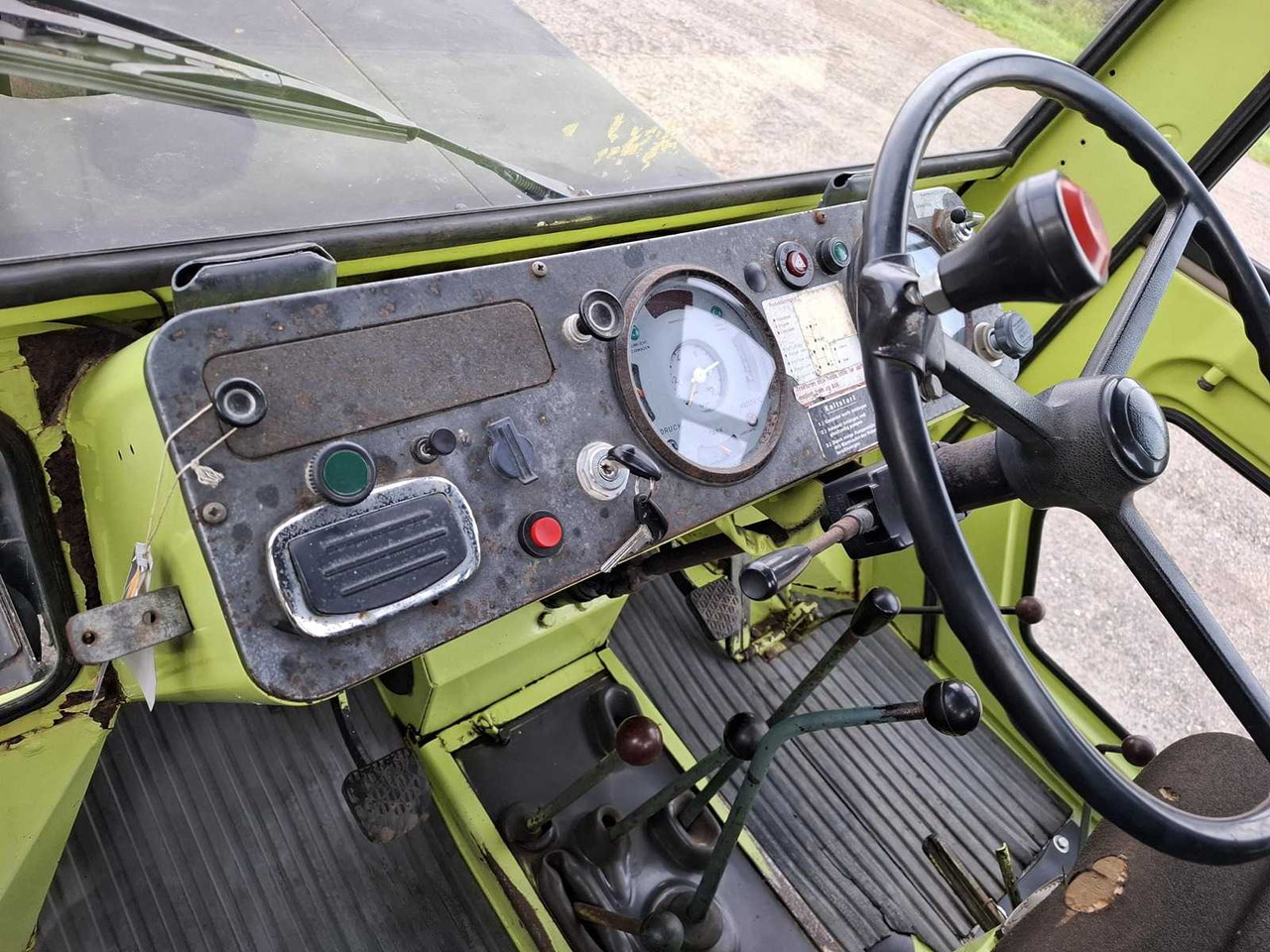 MERCEDES-BENZ - MB TRAC 800 - ALL-WHEEL DRIVE AGRICULTURAL TRACTOR - جرار: صورة 5 MERCEDES-BENZ - MB TRAC 800 - ALL-WHEEL DRIVE AGRICULTURAL TRACTOR - جرار: صورة 5