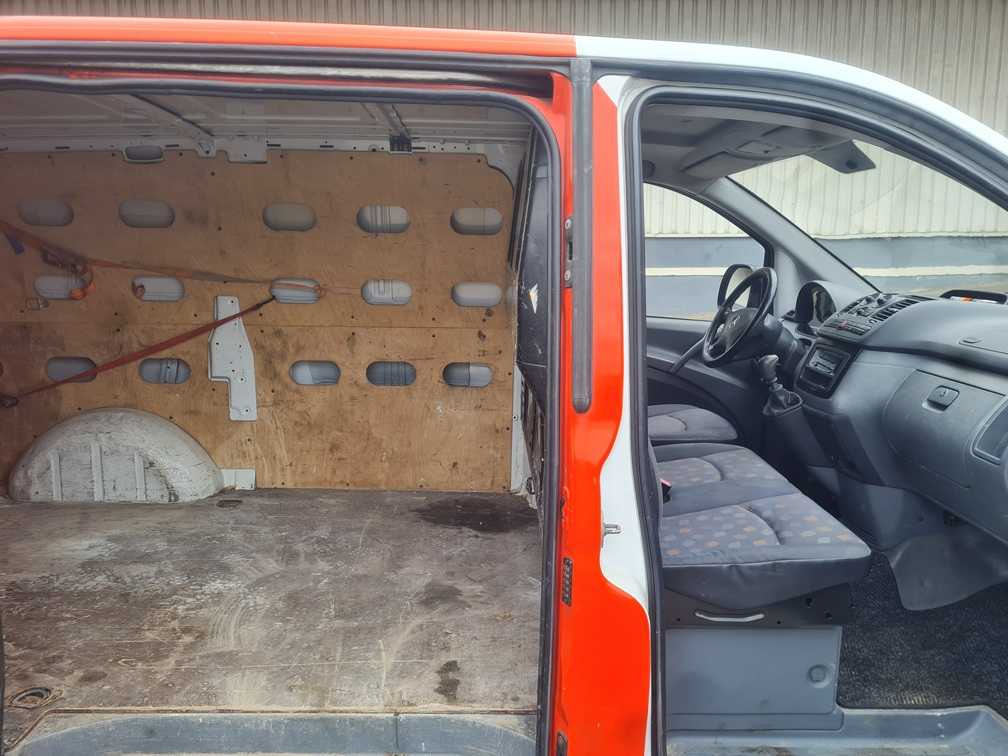 MERCEDES-BENZ - VITO - 109 CDI 320 L. AMIGO - 82-BX-JX - شاحنة التوصيل: صورة 5 MERCEDES-BENZ - VITO - 109 CDI 320 L. AMIGO - 82-BX-JX - شاحنة التوصيل: صورة 5