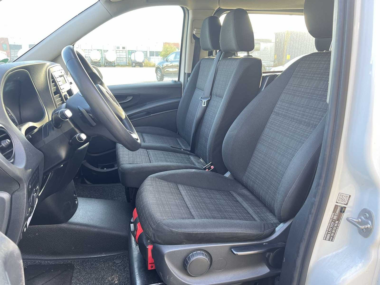 MERCEDES-BENZ VITO 114 CDI LONG DC | V-478-RP - شاحنة التوصيل: صورة 4 MERCEDES-BENZ VITO 114 CDI LONG DC | V-478-RP - شاحنة التوصيل: صورة 4