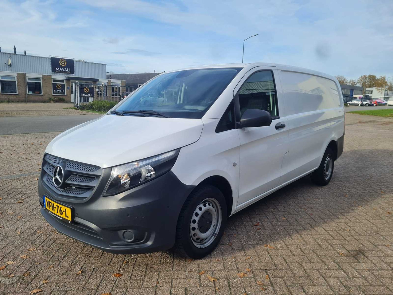 MERCEDES-BENZ - VITO - 114 CDI LONG - VFH-76-L - شاحنة التوصيل: صورة 1 MERCEDES-BENZ - VITO - 114 CDI LONG - VFH-76-L - شاحنة التوصيل: صورة 1