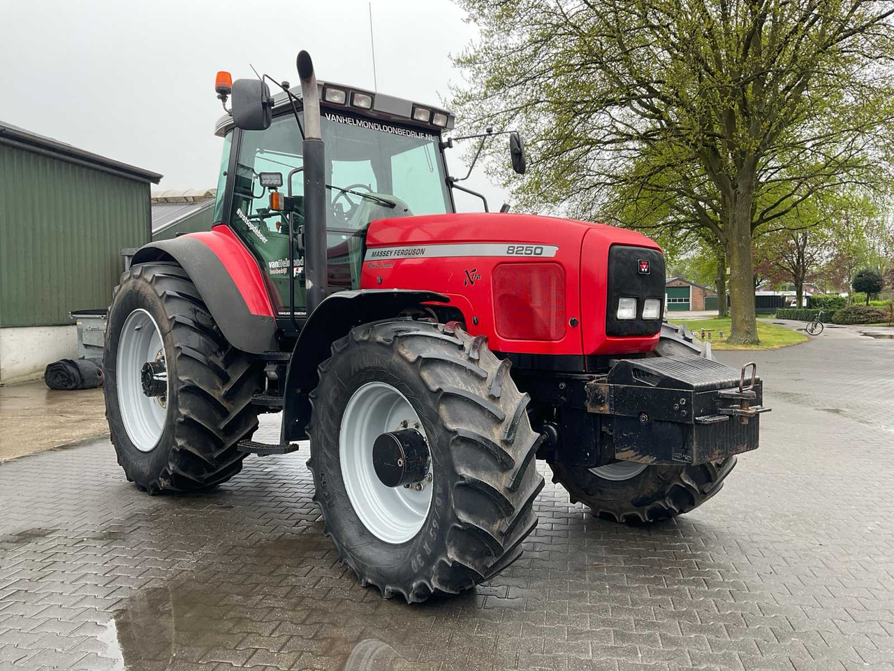 Massey Ferguson 8250 Xtra Power Control - جرار: صورة 3 Massey Ferguson 8250 Xtra Power Control - جرار: صورة 3