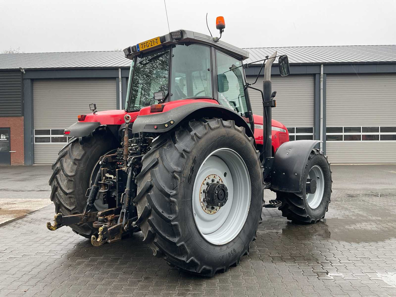 Massey Ferguson 8250 Xtra Power Control - جرار: صورة 5 Massey Ferguson 8250 Xtra Power Control - جرار: صورة 5