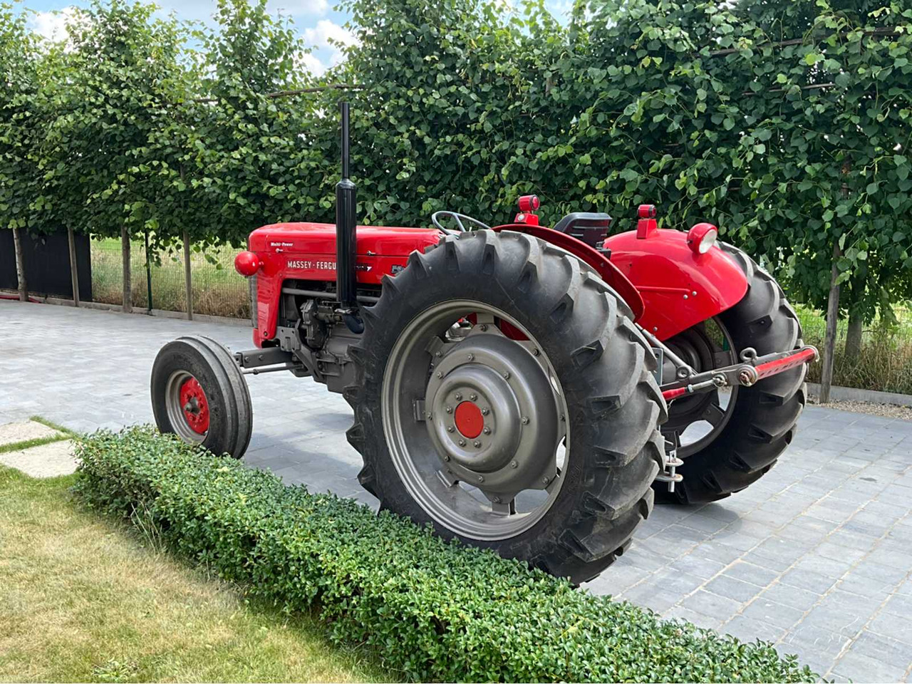 Massey Ferguson - جرار: صورة 3 Massey Ferguson - جرار: صورة 3