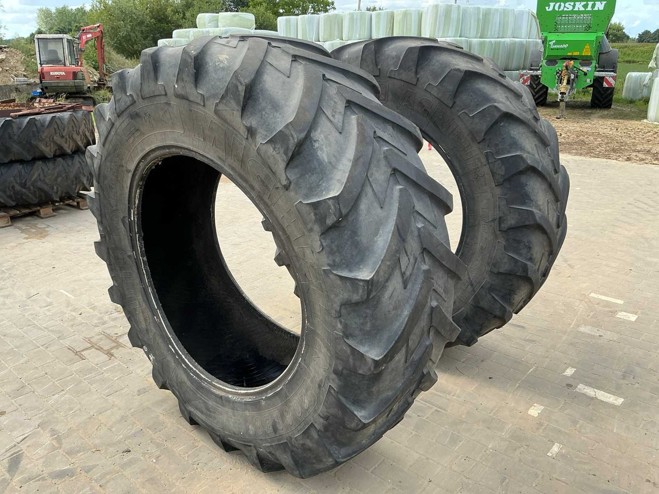 Michelin Agribib - الإطارات والجنوط - جرار: صورة 1 Michelin Agribib - الإطارات والجنوط - جرار: صورة 1