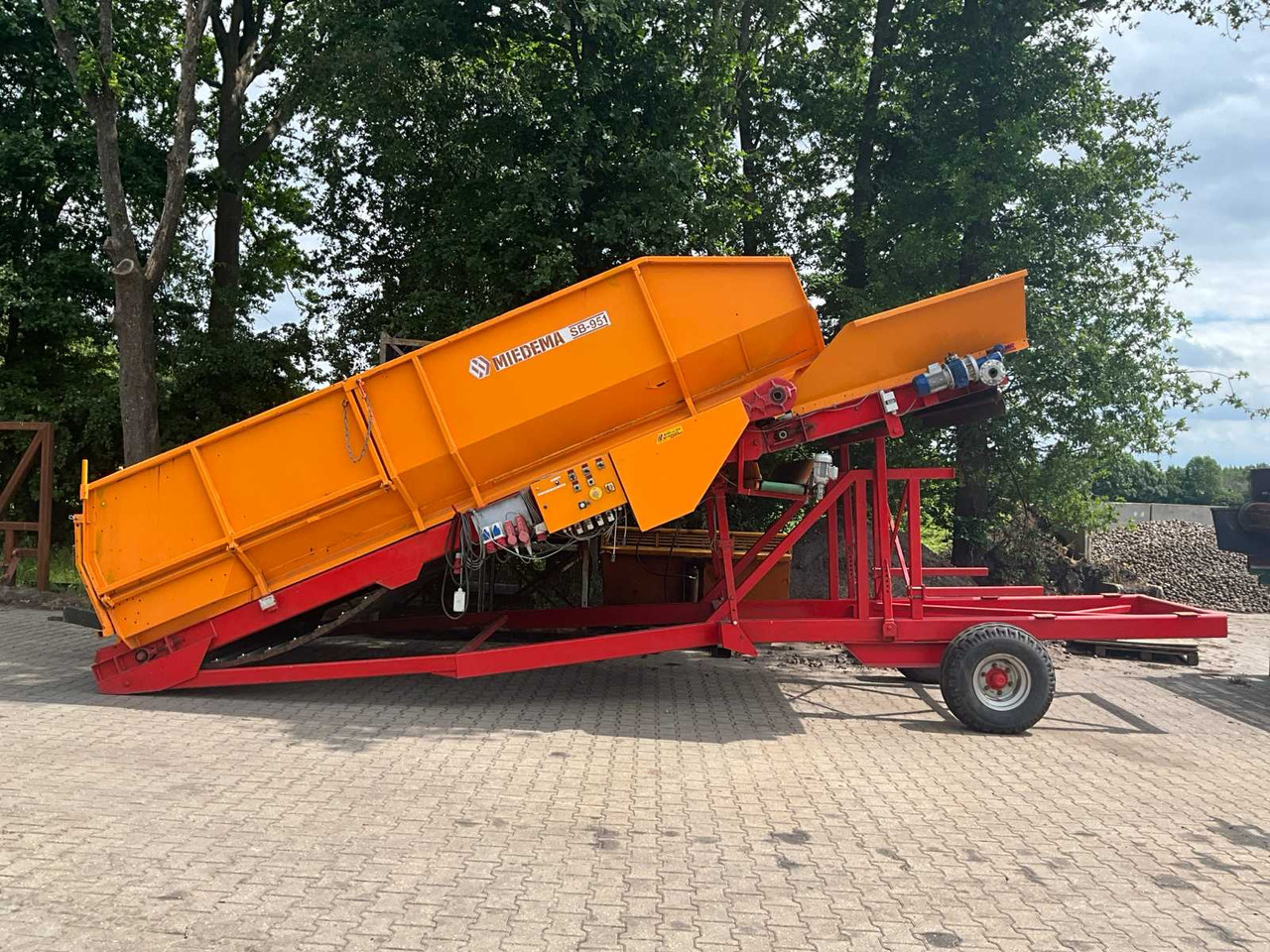 Miedema SB-951 - معدات التخزين: صورة 4 Miedema SB-951 - معدات التخزين: صورة 4