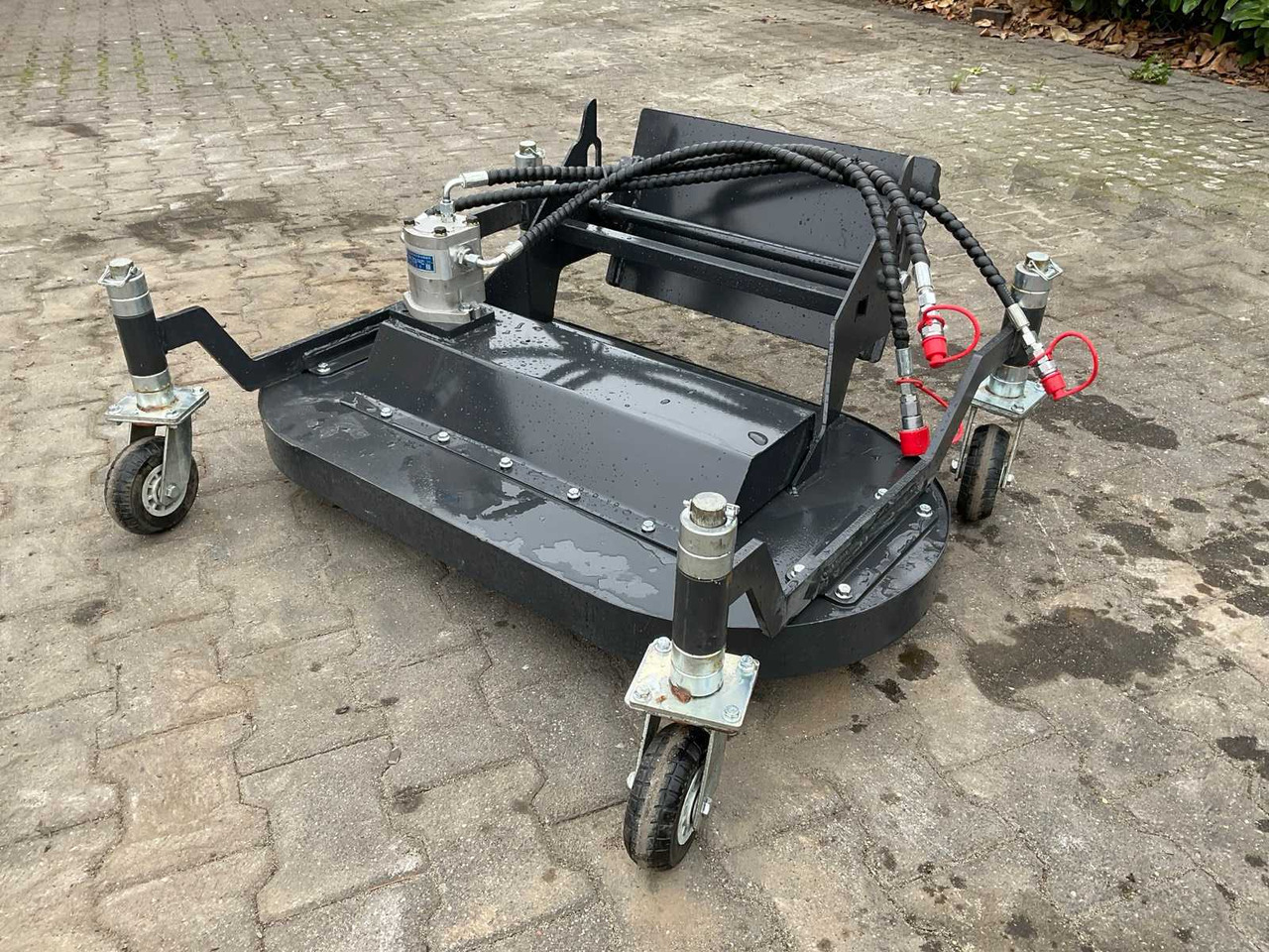 Mowing topper (Avant wheel loader) - التقطيع جزازة/ ماكينات قطع الحشائش: صورة 1 Mowing topper (Avant wheel loader) - التقطيع جزازة/ ماكينات قطع الحشائش: صورة 1