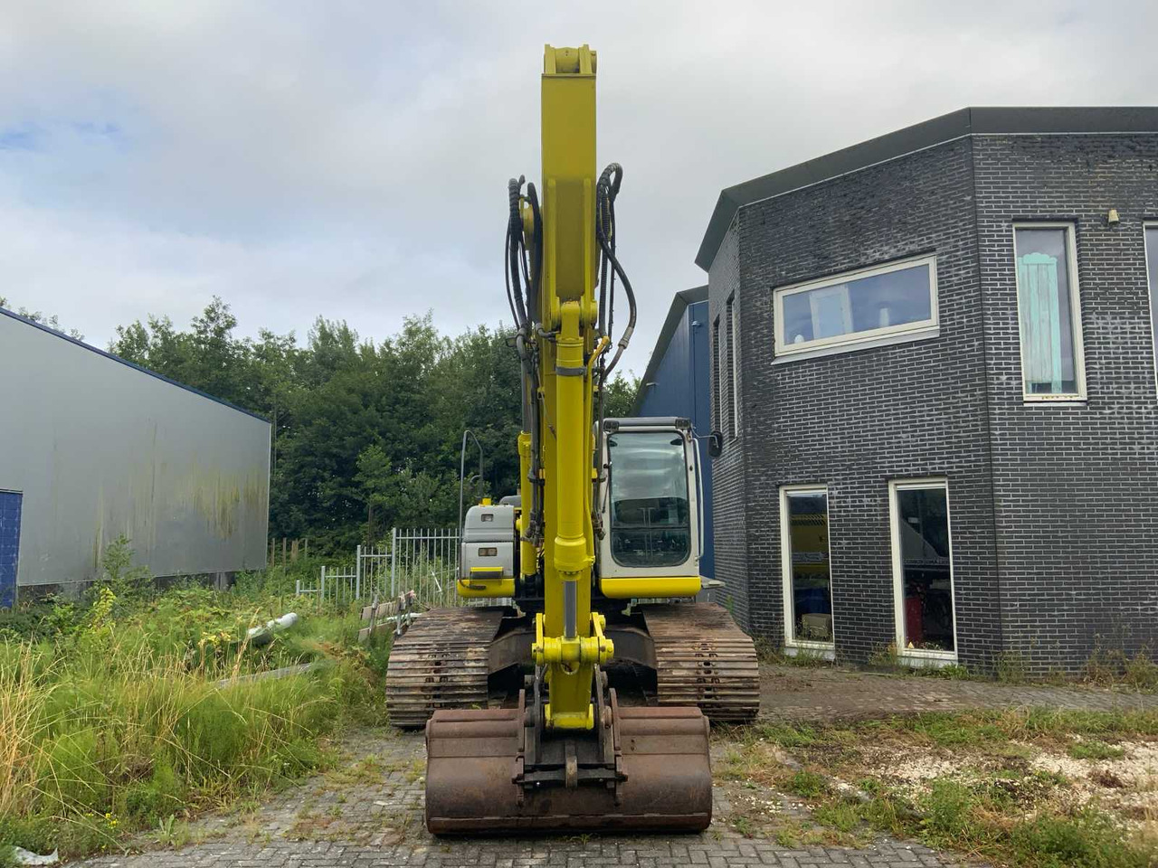New Holland E 215B - حفار زحاف: صورة 3 New Holland E 215B - حفار زحاف: صورة 3