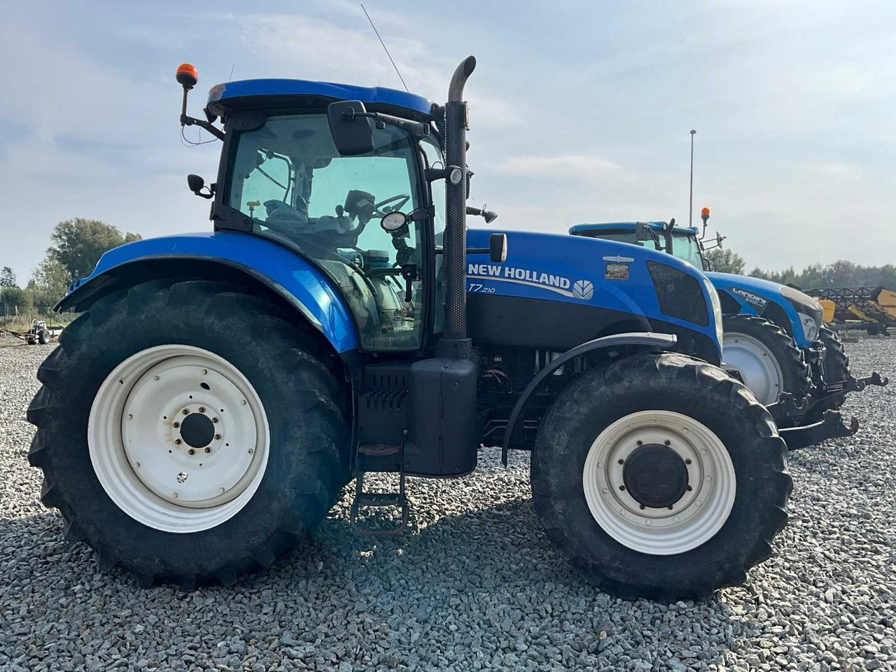 New Holland T7.210 - جرار: صورة 4 New Holland T7.210 - جرار: صورة 4