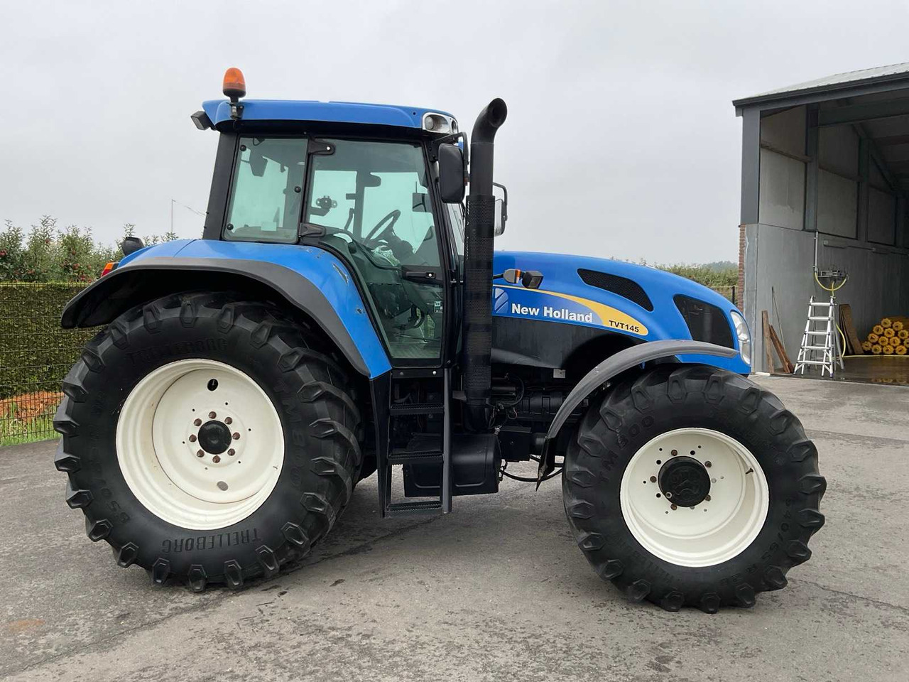 New Holland TVT145 - جرار: صورة 5 New Holland TVT145 - جرار: صورة 5