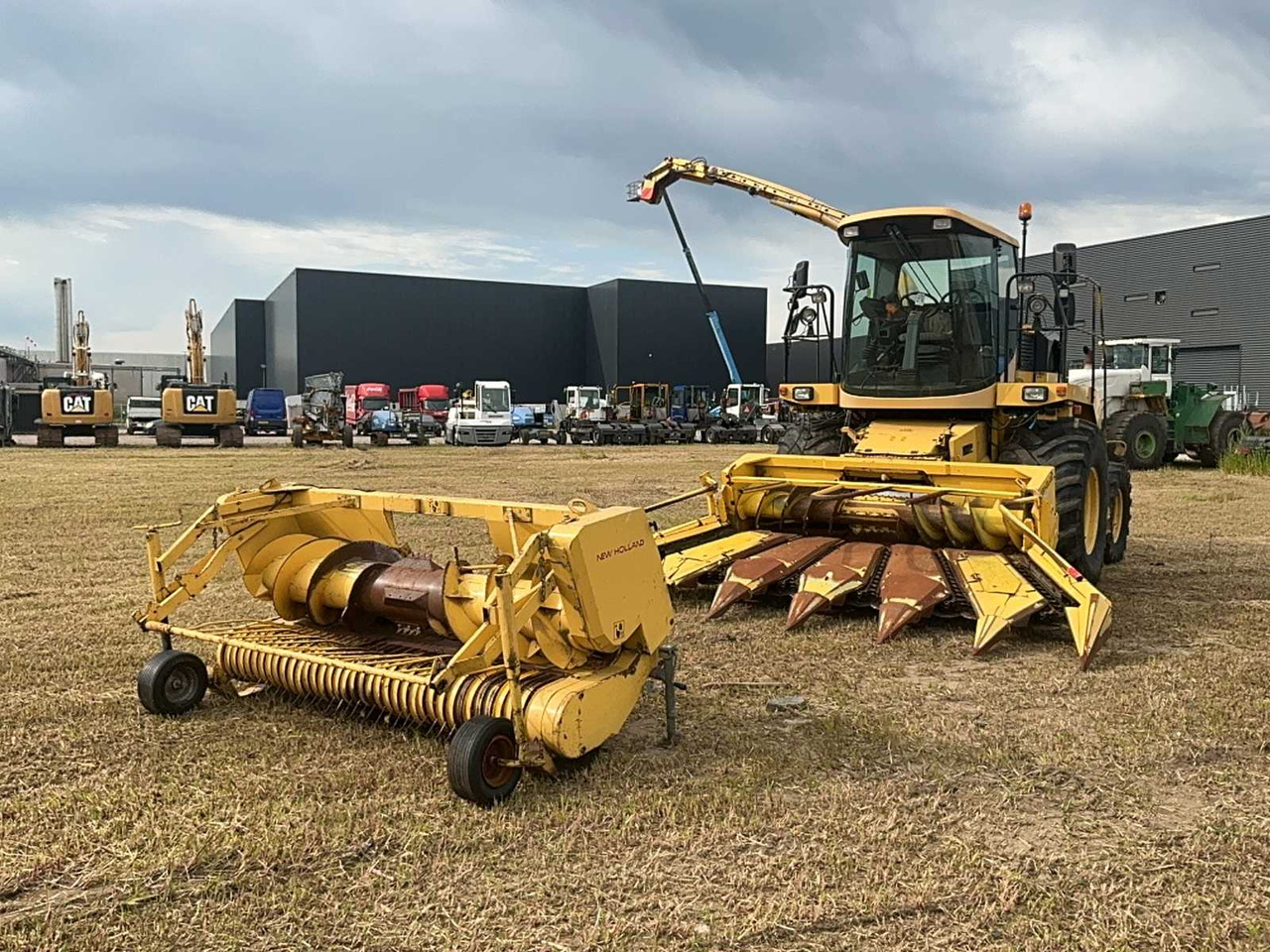 New holland FX450 - حصادة الأعلاف: صورة 2 New holland FX450 - حصادة الأعلاف: صورة 2
