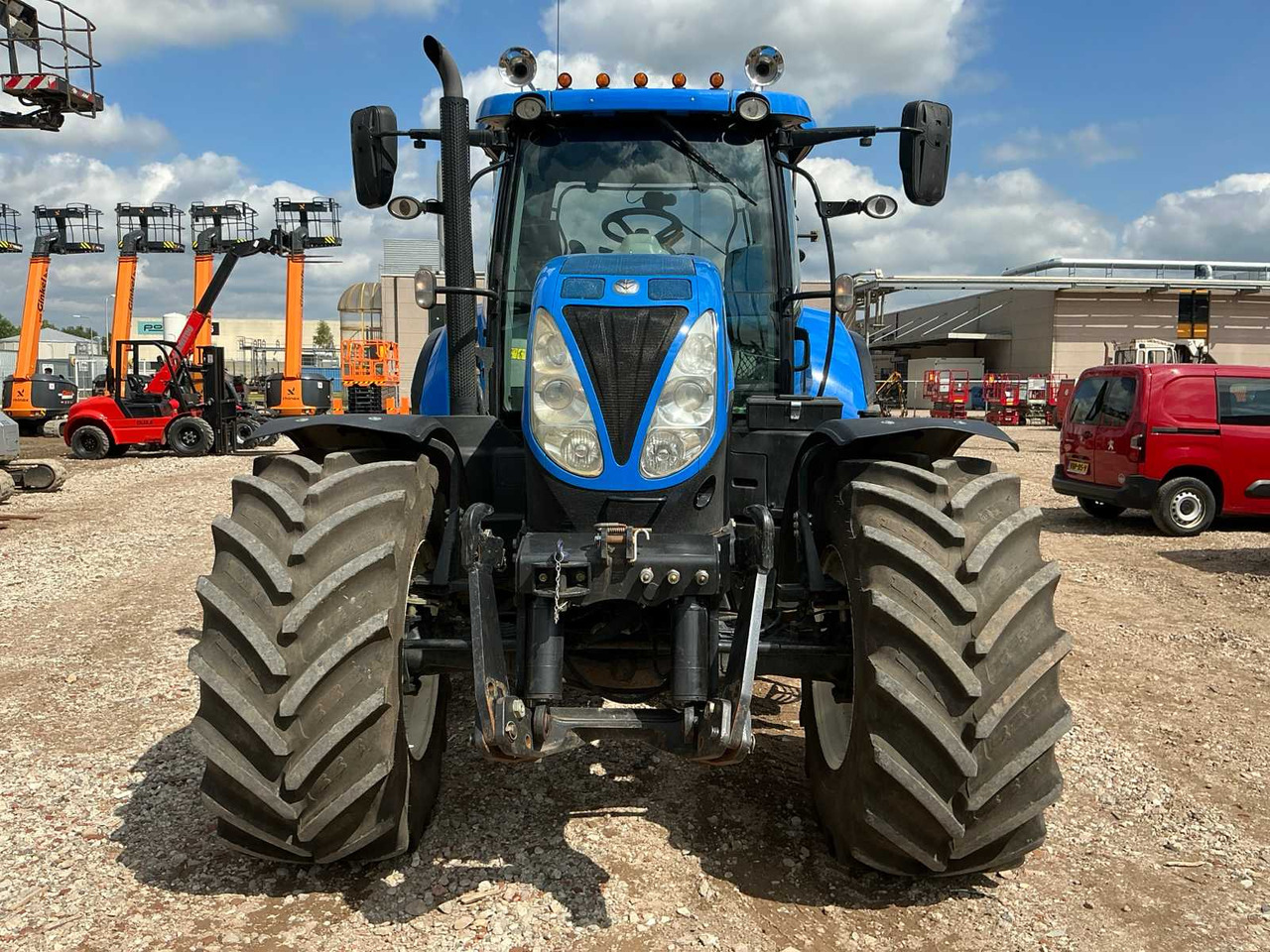 New holland T7.210 - جرار: صورة 2 New holland T7.210 - جرار: صورة 2