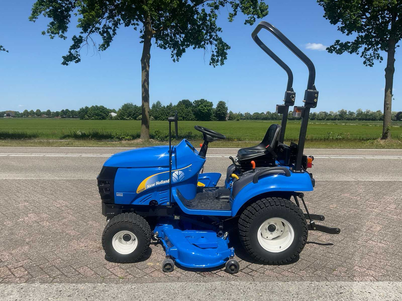 New holland TZ24D - التقطيع جزازة/ ماكينات قطع الحشائش: صورة 2 New holland TZ24D - التقطيع جزازة/ ماكينات قطع الحشائش: صورة 2