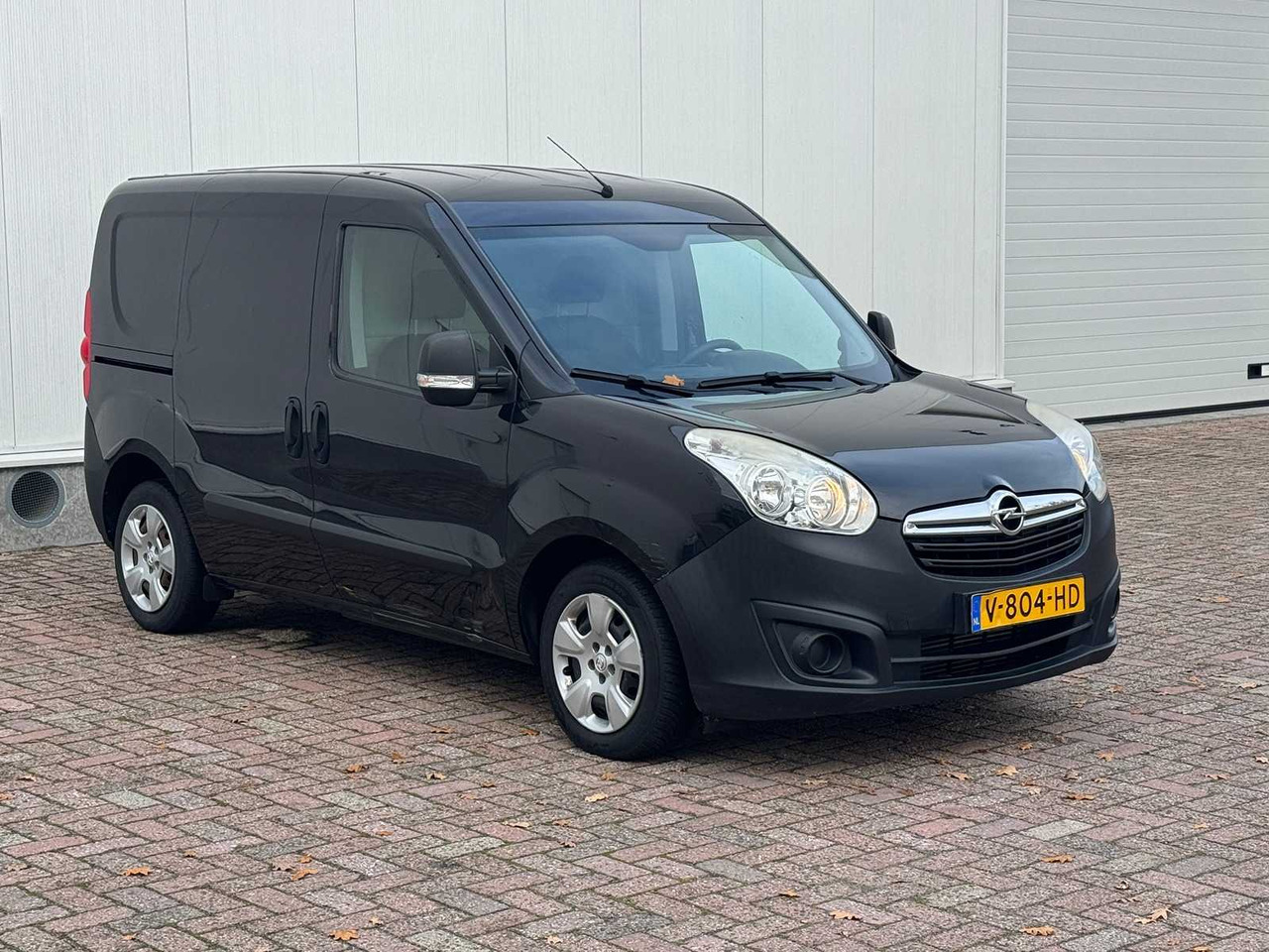 OPEL - COMBO - 1.3 CDTI L1H1 SPORT - COMMERCIAL VEHICLE - شاحنة التوصيل: صورة 3 OPEL - COMBO - 1.3 CDTI L1H1 SPORT - COMMERCIAL VEHICLE - شاحنة التوصيل: صورة 3