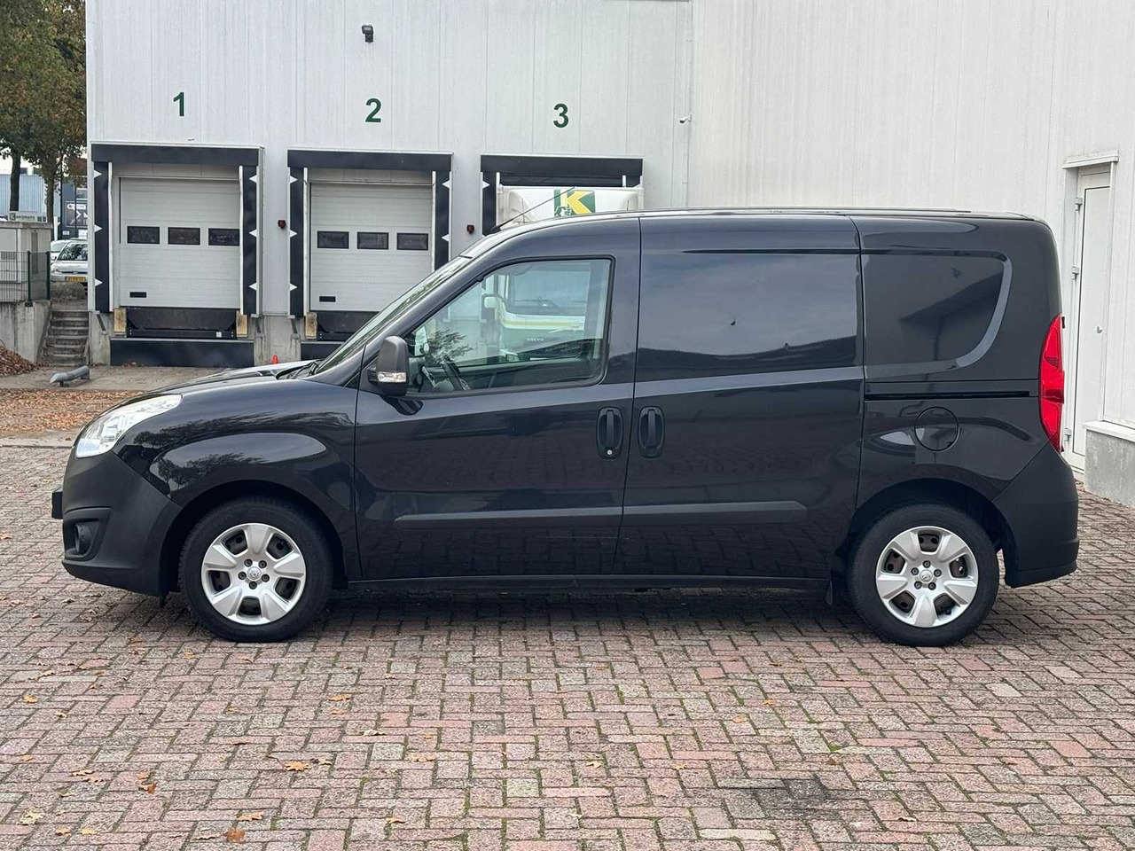 OPEL - COMBO - 1.3 CDTI L1H1 SPORT - COMMERCIAL VEHICLE - شاحنة التوصيل: صورة 5 OPEL - COMBO - 1.3 CDTI L1H1 SPORT - COMMERCIAL VEHICLE - شاحنة التوصيل: صورة 5