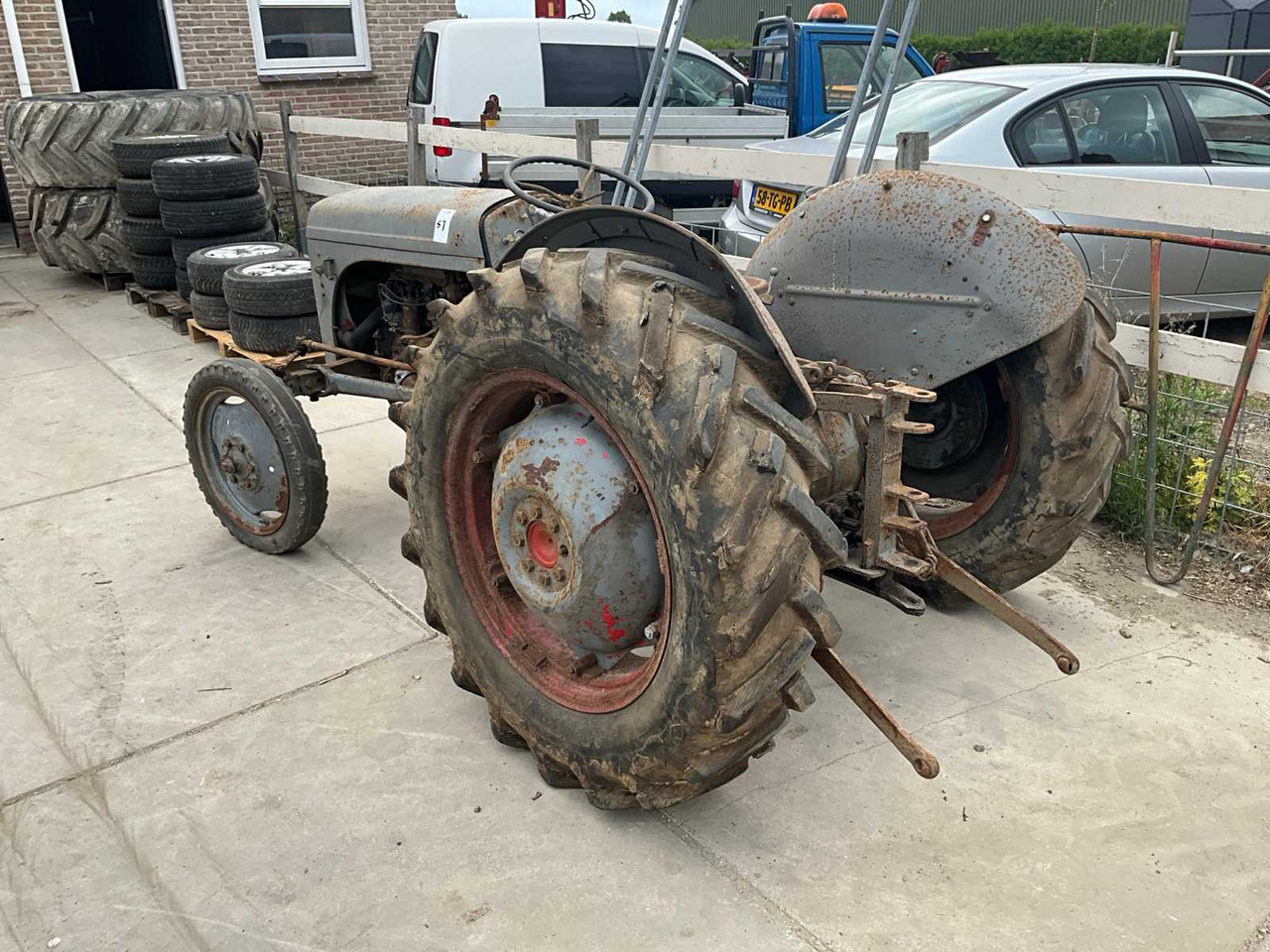 Oldtimer tractor - جرار: صورة 2 Oldtimer tractor - جرار: صورة 2