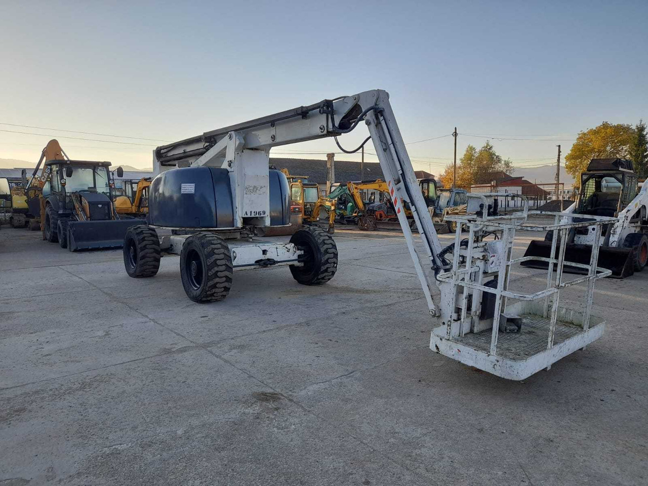 PINGUELY- HAULOTTE - HA20PX - AERIAL WORK PLATFORMS - 2004 - معدات الوصول: صورة 1 PINGUELY- HAULOTTE - HA20PX - AERIAL WORK PLATFORMS - 2004 - معدات الوصول: صورة 1