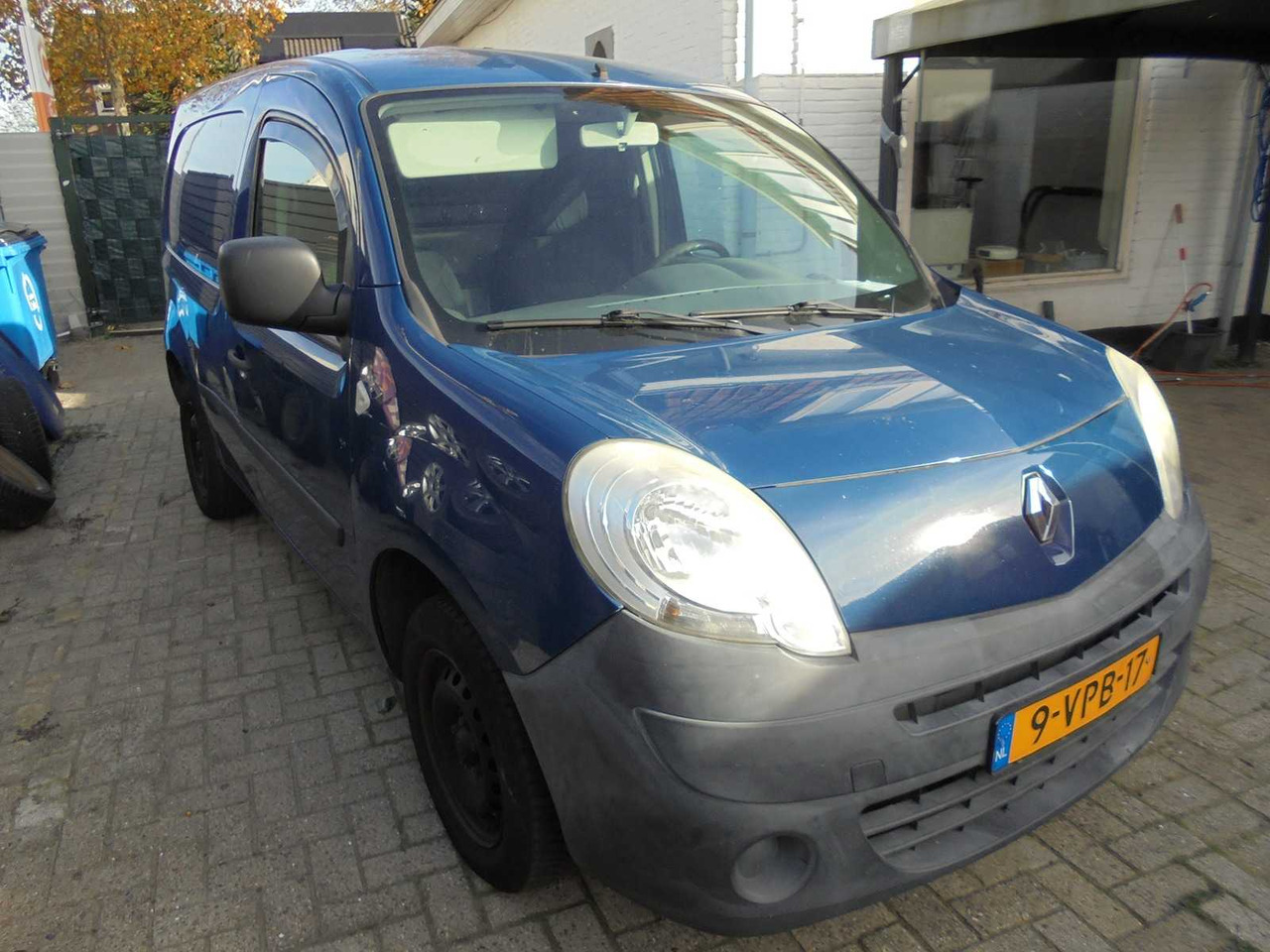 RENAULT - KANGOO EXPRESS - 1.5 DCI 70 GR. CONF. - 9-VPB-17 - شاحنة التوصيل: صورة 2 RENAULT - KANGOO EXPRESS - 1.5 DCI 70 GR. CONF. - 9-VPB-17 - شاحنة التوصيل: صورة 2