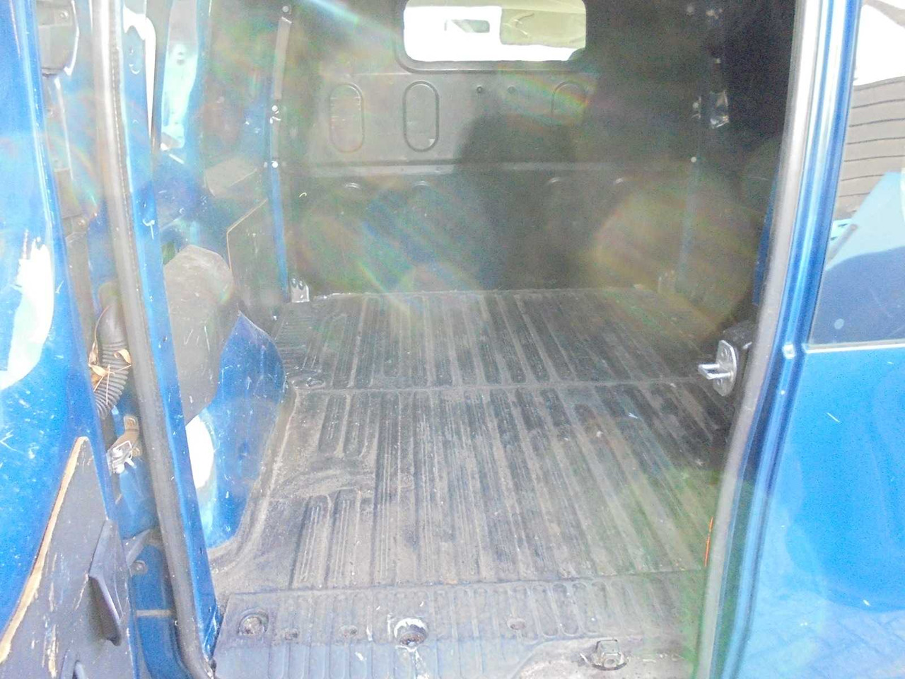 RENAULT - KANGOO EXPRESS - 1.5 DCI 70 GR. CONF. - 9-VPB-17 - شاحنة التوصيل: صورة 5 RENAULT - KANGOO EXPRESS - 1.5 DCI 70 GR. CONF. - 9-VPB-17 - شاحنة التوصيل: صورة 5